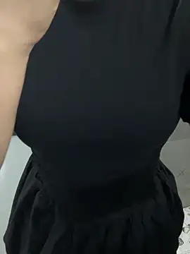 Snapshot of lee_ly chatting on November 2025 02:43:02 PM lee ly online show from November 2025 02:43:02 PM