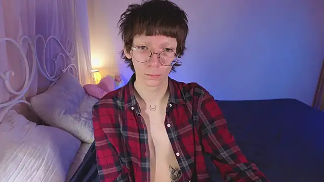 Snapshot of TommieHi chatting on October 2025 03:44:02 PM TommieHi online show from October 2025 03:44:02 PM