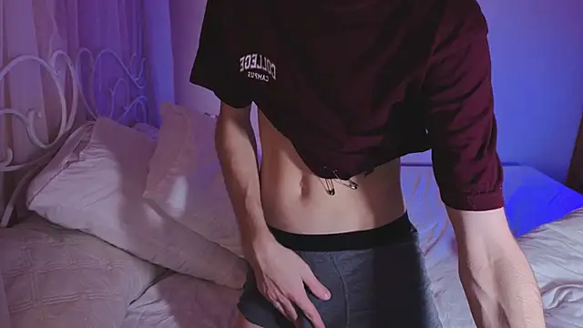 Snapshot of TommieHi chatting on October 2025 05:13:01 AM TommieHi online show from October 2025 05:13:01 AM