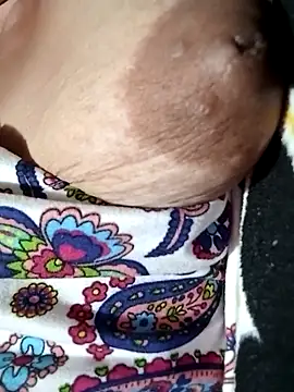 Hotmommax online show from December 2025 07:21:02 PM