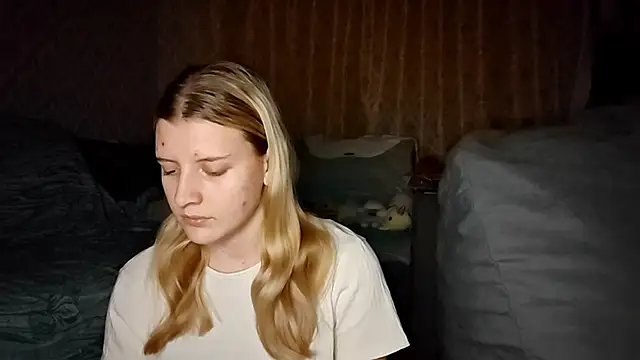 Snapshot of LynteriLain chatting on October 2025 08:09:02 PM LynteriLain online show from October 2025 08:09:02 PM