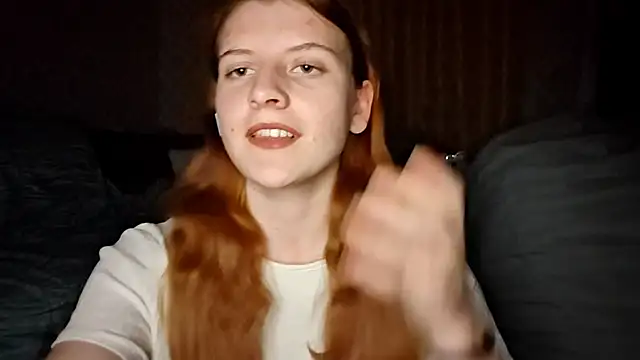 Snapshot of LynteriLain chatting on October 2025 09:30:01 PM LynteriLain online show from October 2025 09:30:01 PM