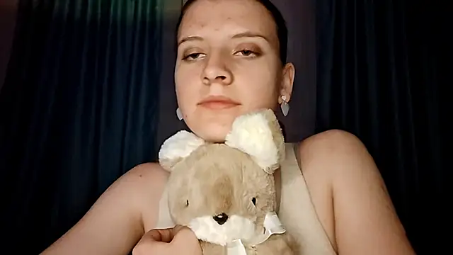 Snapshot of LynteriLain chatting on November 2025 07:37:01 PM LynteriLain online show from November 2025 07:37:01 PM