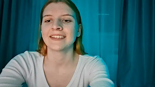 Snapshot of LynteriLain chatting on November 2025 07:25:01 PM LynteriLain online show from November 2025 07:25:01 PM