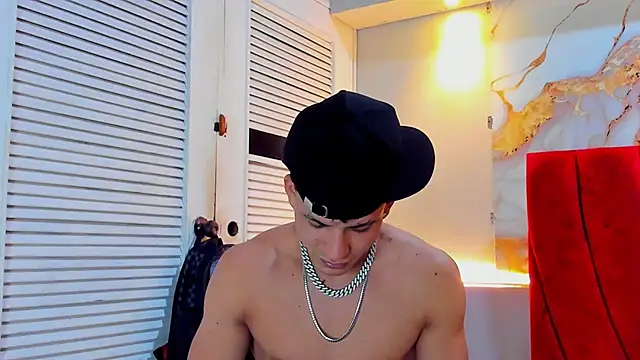 Snapshot of daniscot chatting on October 2025 04:13:02 AM daniscot online show from October 2025 04:13:02 AM