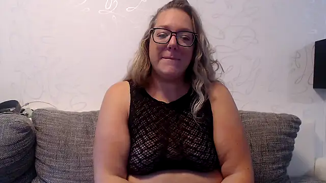 KittyClit online show from October 2025 06:09:01 AM