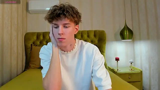 Kai Morgan online show from September 2025 01:49:01 PM