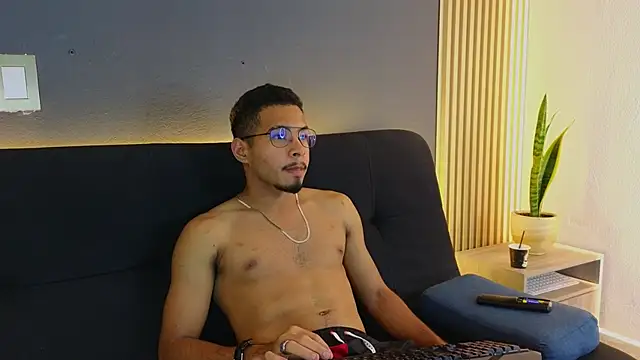 Snapshot of Jaybrown__1 chatting on October 2025 03:38:01 AM Jaybrown 1 online show from October 2025 03:38:01 AM