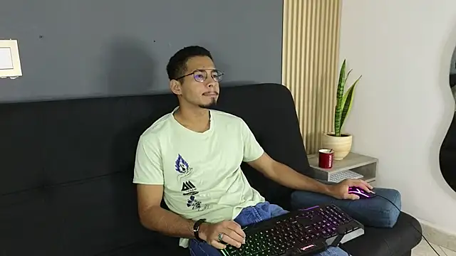 Snapshot of Jaybrown__1 chatting on October 2025 11:22:01 AM Jaybrown 1 online show from October 2025 11:22:01 AM