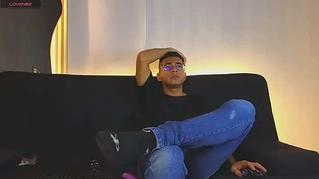 Snapshot of Jaybrown__1 chatting on November 2025 03:17:01 AM Jaybrown 1 online show from November 2025 03:17:01 AM