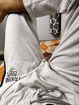 Snapshot of Mallu_kalikar_69 chatting on November 2025 04:40:01 PM Mallu kalikar 69 online show from November 2025 04:40:01 PM