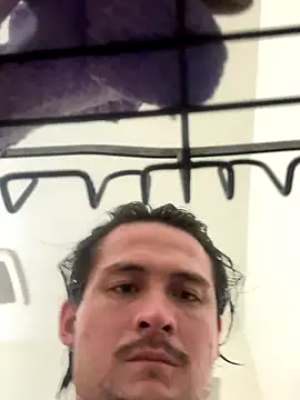 Snapshot of itsthecatchh chatting on October 2025 10:55:01 PM itsthecatchh online show from October 2025 10:55:01 PM