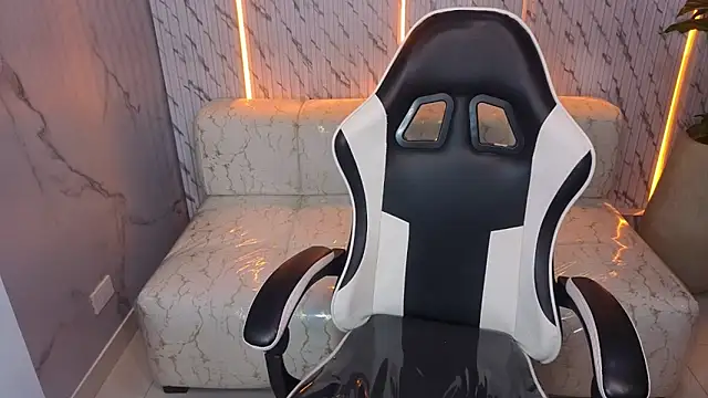 Snapshot of Terry_tx chatting on November 2025 01:12:02 PM Terry tx online show from November 2025 01:12:02 PM