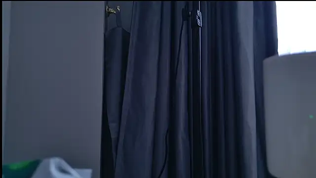 Milana De online show from November 2025 05:36:02 PM