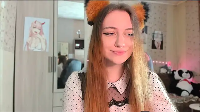 cyberprincessss online show from October 2025 05:08:01 PM