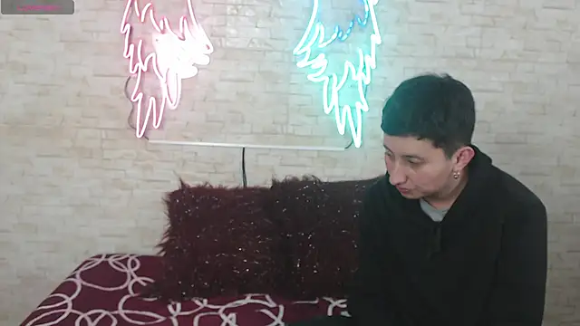 Gaby and Mei online show from October 2025 04:00:02 AM