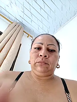 Snapshot of Dirty_Candy chatting on November 2025 02:06:02 PM Dirty Candy online show from November 2025 02:06:02 PM