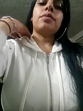 AliciaLove-- online show from September 2025 03:45:02 AM