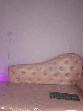 EmmaValencia  online show from February 2026 09:35:01 PM