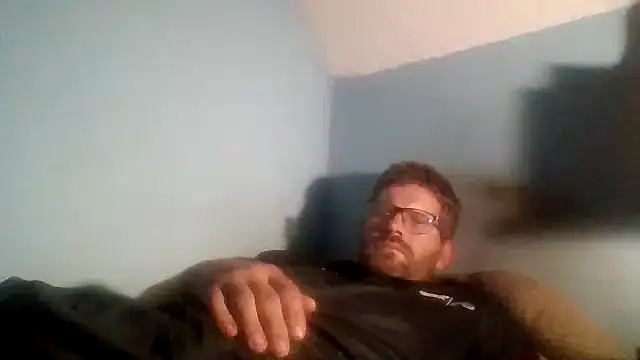 Snapshot of bigdickdaddy6911 chatting on October 2025 03:20:02 AM bigdickdaddy6911 online show from October 2025 03:20:02 AM