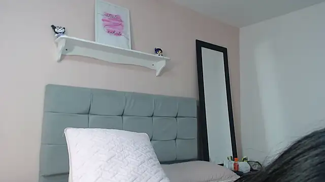 Snapshot of Wandaa- chatting on November 2025 01:26:02 AM Wandaa- online show from November 2025 01:26:02 AM