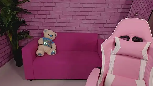 Snapshot of DominiqueSweetie chatting on October 2025 09:12:02 PM DominiqueSweetie online show from October 2025 09:12:02 PM