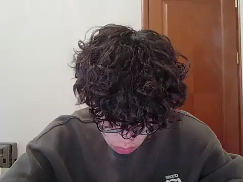 Snapshot of hangzi-0011 chatting on October 2025 10:22:02 AM hangzi-0011 online show from October 2025 10:22:02 AM