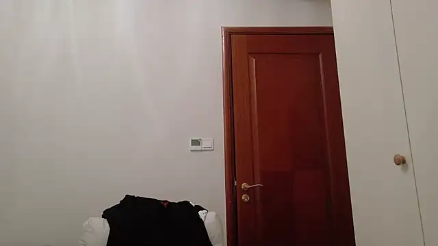 Snapshot of hangzi-0011 chatting on October 2025 11:08:02 AM hangzi-0011 online show from October 2025 11:08:02 AM