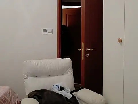 Snapshot of hangzi-0011 chatting on November 2025 11:23:02 AM hangzi-0011 online show from November 2025 11:23:02 AM