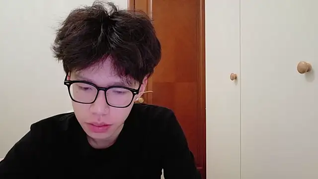 Snapshot of hangzi-0011 chatting on November 2025 03:28:01 AM hangzi-0011 online show from November 2025 03:28:01 AM