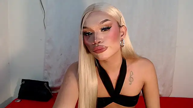 Snapshot of amandareddragon chatting on November 2025 10:15:02 AM amandareddragon online show from November 2025 10:15:02 AM