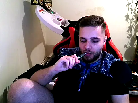 Snapshot of KingAdonisss chatting on September 2025 12:32:02 PM KingAdonisss online show from September 2025 12:32:02 PM