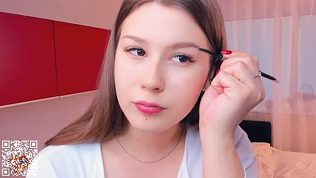 Snapshot of MondoNeko chatting on November 2025 07:06:02 AM MondoNeko online show from November 2025 07:06:02 AM