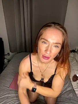 Snapshot of Cherry-L-28 chatting on October 2025 08:29:02 PM Cherry-L-28 online show from October 2025 08:29:02 PM
