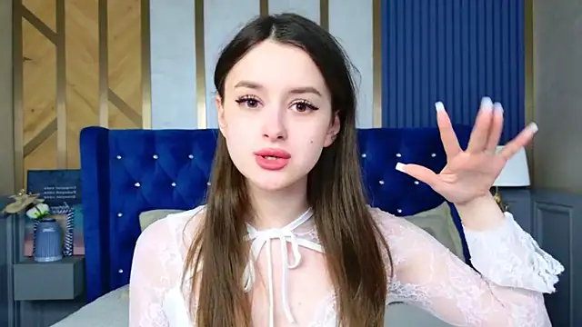 EvaSwen online show from April 2026 10:57:02 AM