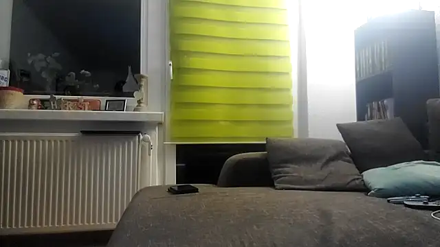 stivi2526 online show from October 2025 06:38:02 PM