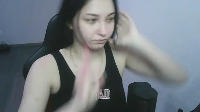 meow woem online show from November 2025 07:42:01 AM