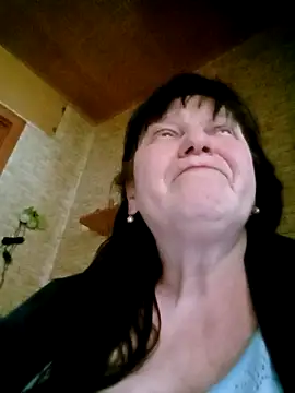 Apeesynka55211 online show from February 2026 01:03:02 PM