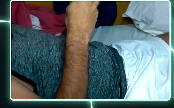 Snapshot of ThiagoDeseo chatting on October 2025 03:14:02 AM ThiagoDeseo online show from October 2025 03:14:02 AM