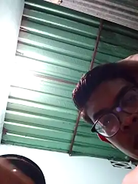 Snapshot of davidcaldera chatting on May 2026 04:29:02 AM davidcaldera online show from May 2026 04:29:02 AM