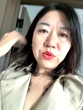 Snapshot of siru-love chatting on October 2025 03:40:01 AM siru-love online show from October 2025 03:40:01 AM