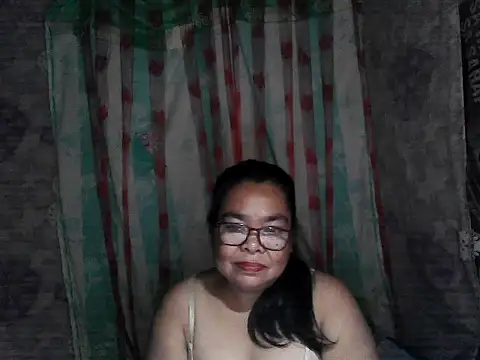 Snapshot of cris_tita chatting on March 2026 02:32:01 PM cris tita online show from March 2026 02:32:01 PM