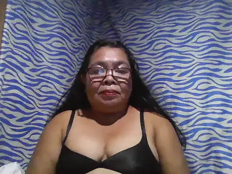 Snapshot of cris_tita chatting on June 2026 03:21:02 PM cris tita online show from June 2026 03:21:02 PM