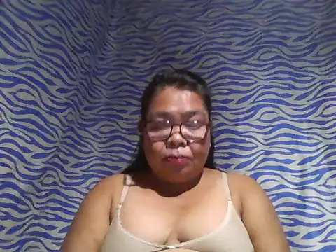 Snapshot of cris_tita chatting on June 2026 02:21:01 PM cris tita online show from June 2026 02:21:01 PM