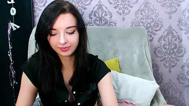 DominantLuna online show from December 2025 08:47:02 PM