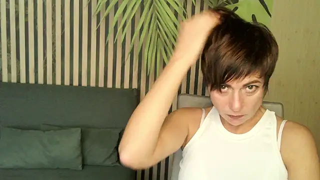 Snapshot of Ashley_Brookss chatting on October 2025 06:48:01 AM Ashley Brookss online show from October 2025 06:48:01 AM