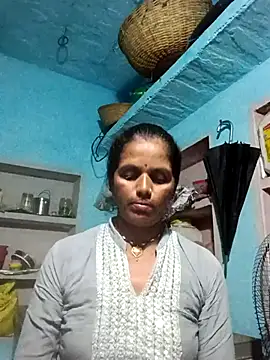 Snapshot of Mohni_cute chatting on October 2025 11:15:01 PM Mohni cute online show from October 2025 11:15:01 PM