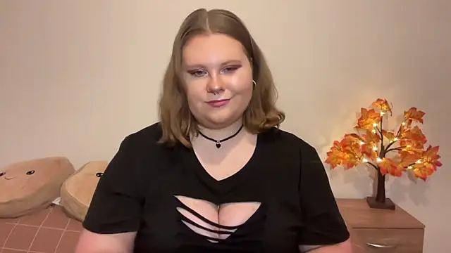 Snapshot of BriannaFlirty chatting on November 2025 07:21:01 PM BriannaFlirty online show from November 2025 07:21:01 PM