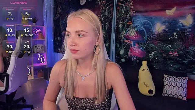 TessaGrays online show from October 2025 10:24:01 AM