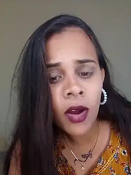 Snapshot of Naughtysilk chatting on October 2025 08:04:02 AM Naughtysilk online show from October 2025 08:04:02 AM